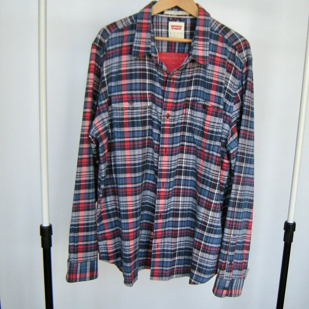 Levis Men's XXL Modern Fit Plaid Shirt Lined In Red - Summer Weight Blue and Red